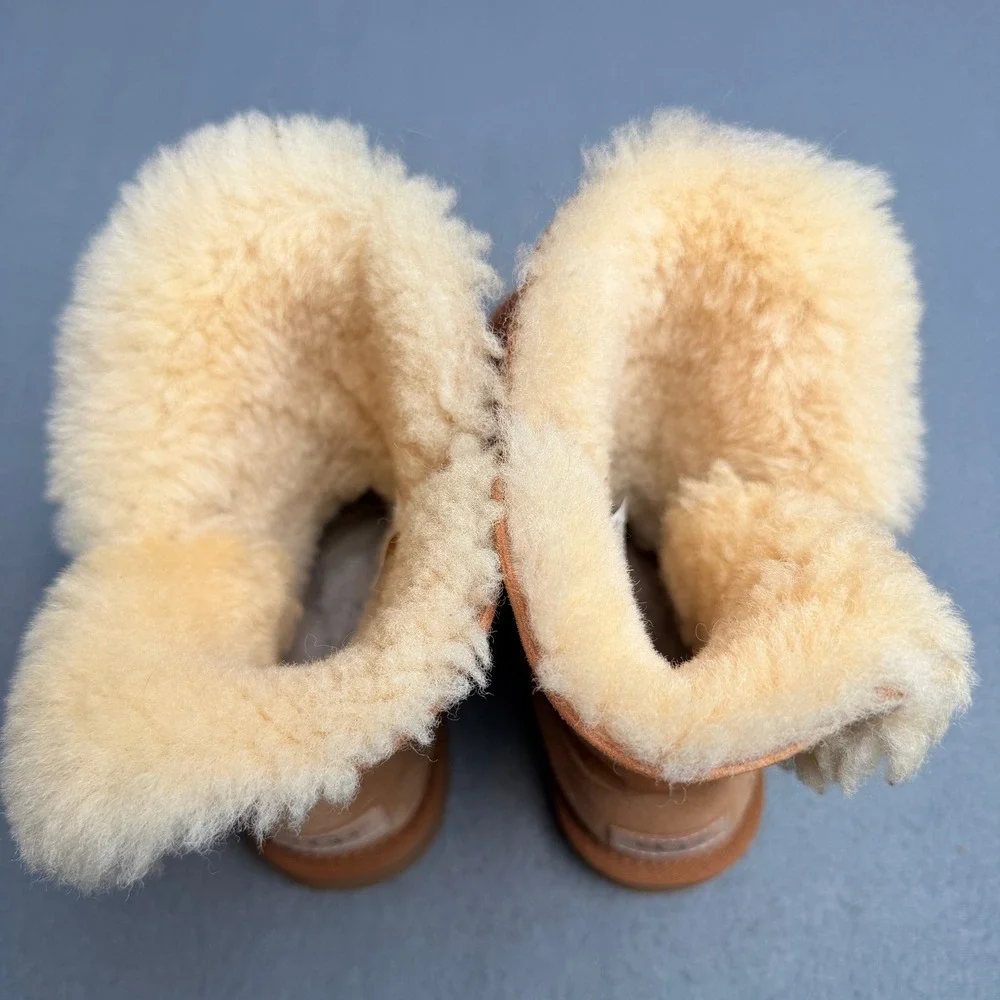 UGG Bailey Button Chestnut Suede Shearling Boots Womens 6 5803